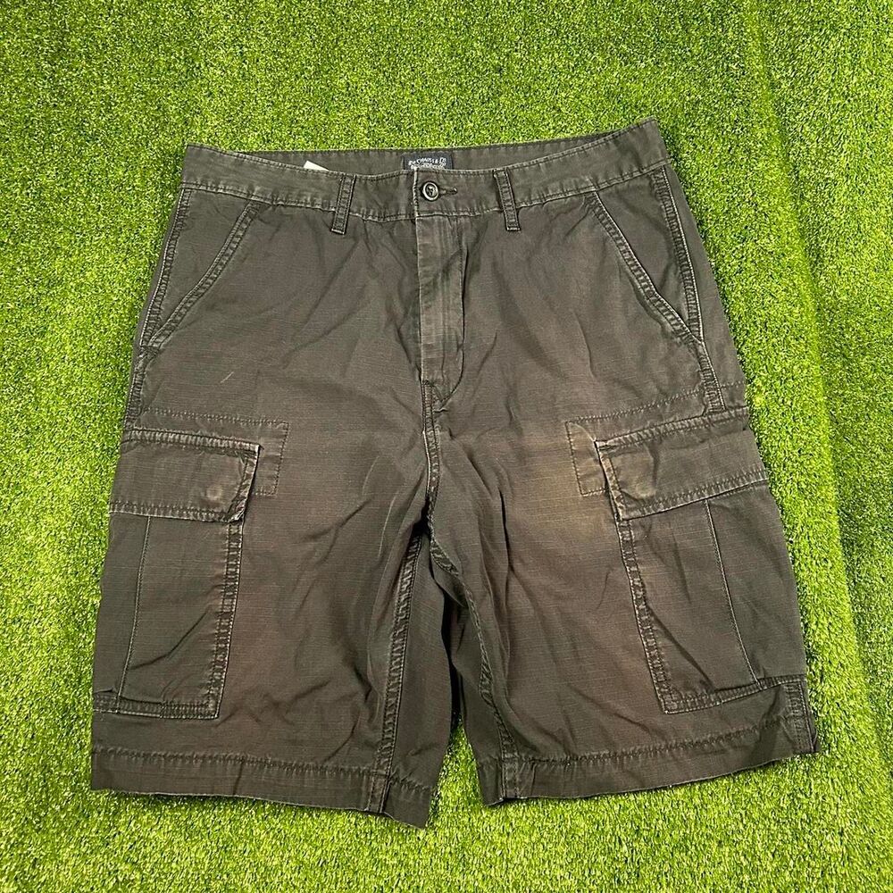 Levi-s Men's Black and Green Shorts